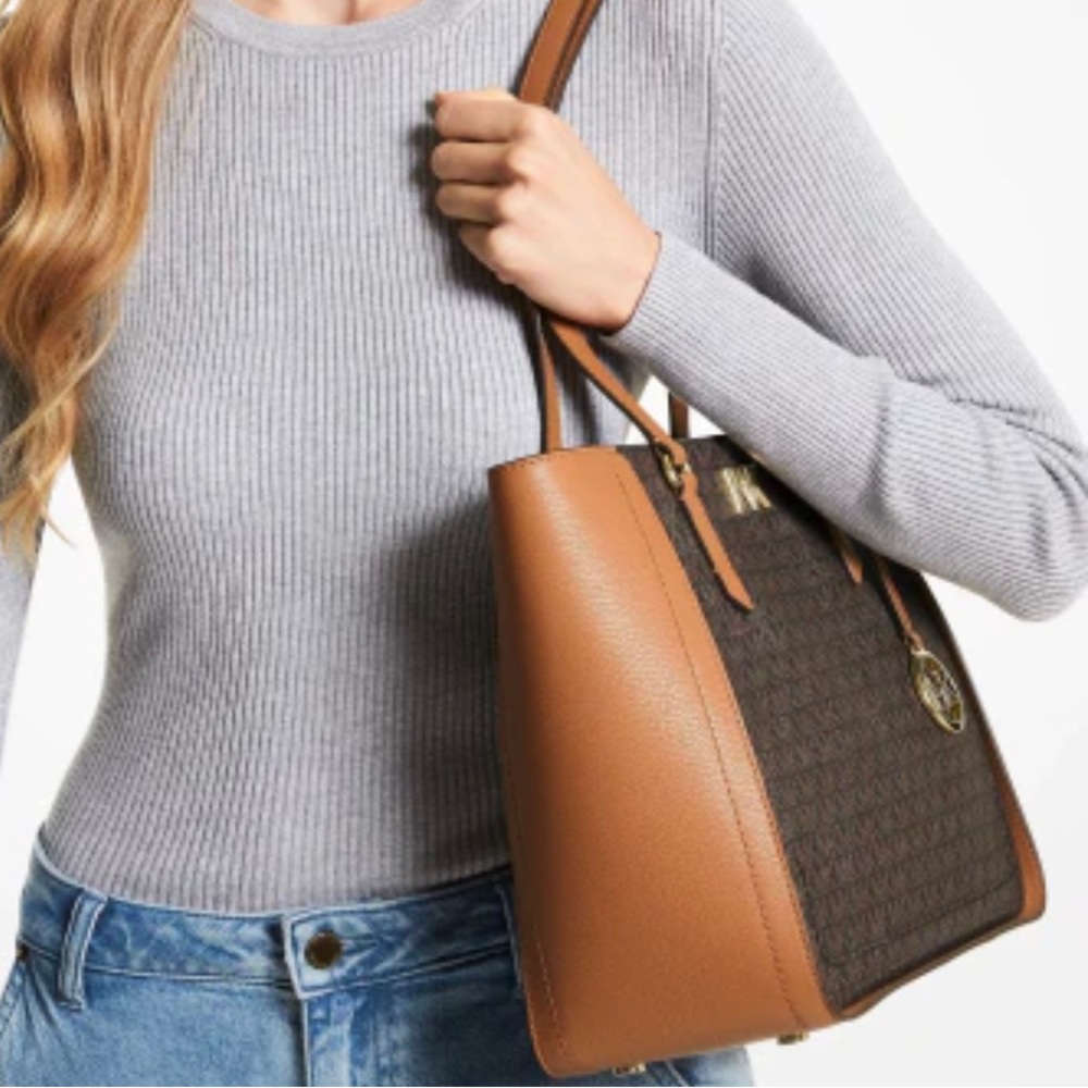 Brand New without tags Michael Michael Kors
SYLVIA SIGNATURE MEDIUM TOTE - Picture 1 of 14